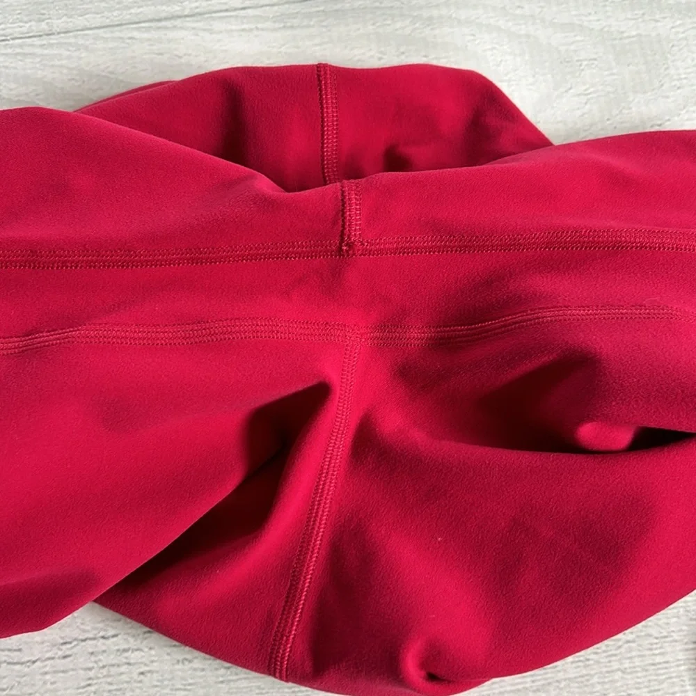 Lululemon Align Crops 21” Sz 6 Star‎ Ruby